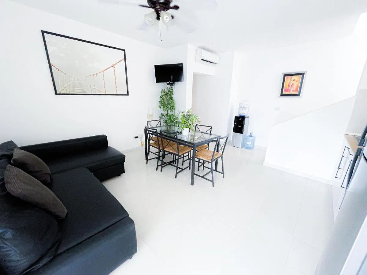 Villas & Apartments Vacation Hotel Rentals Long Term Bavaro Los Corales 蓬塔卡纳