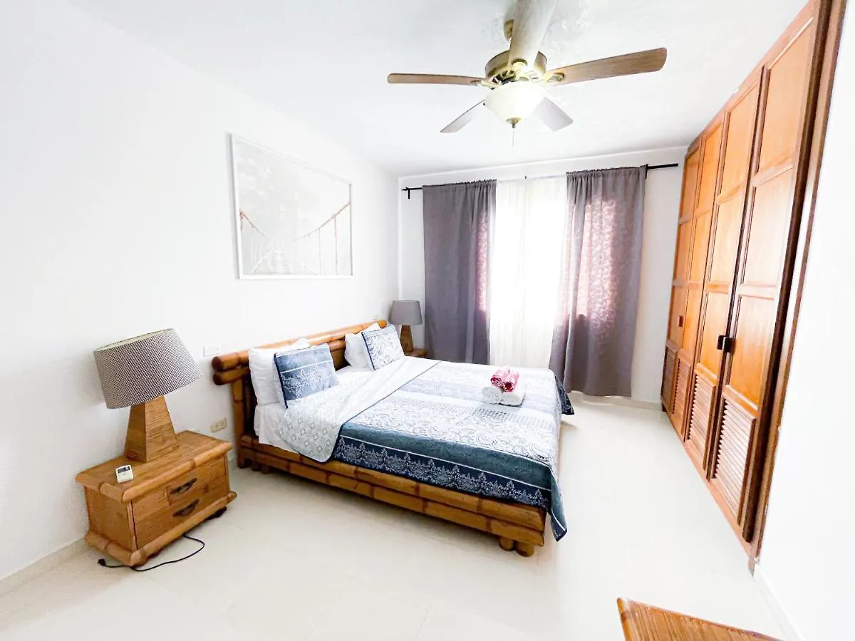 Villas & Apartments Vacation Hotel Rentals Long Term Bavaro Los Corales 蓬塔卡纳 0*,  多米尼加共和国